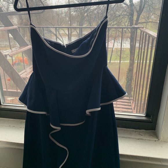 Strapless dress - Picture 6 of 7